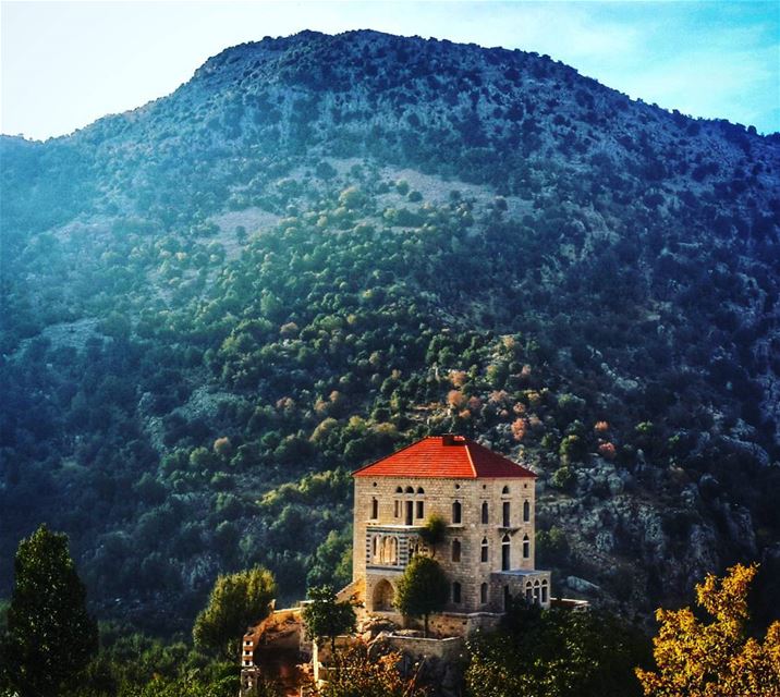  houseinthemiddleofnowhere  oldhouse  beautiful  nature  mountlebanon ...