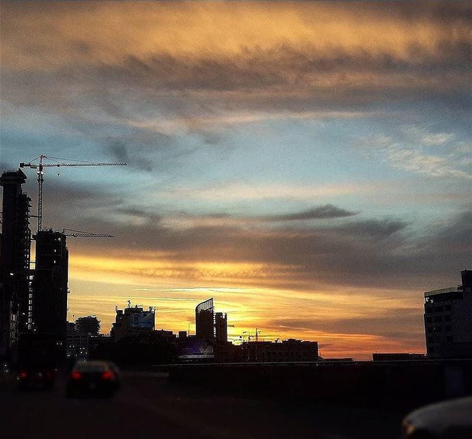 How amazing 😍 ... amazing  weather  view  sunset  sky  colorful ... (El Saifi, Beyrouth, Lebanon)