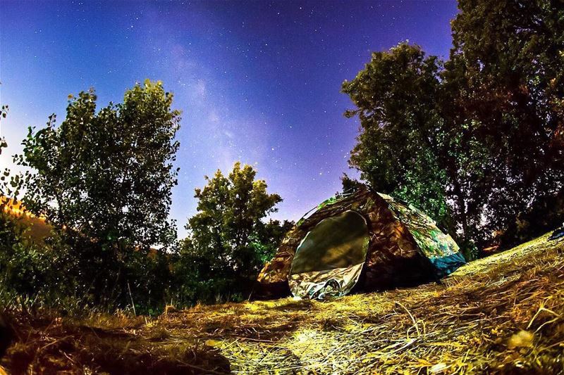 How I really love to spend the night ⭐️  stars  skies  milkyway  camping ... (Kfardebian)