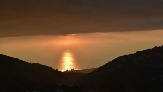 How today's  sunset from  aramoun uphills look like ... lebanon ... (Aramoun, Mont-Liban, Lebanon)