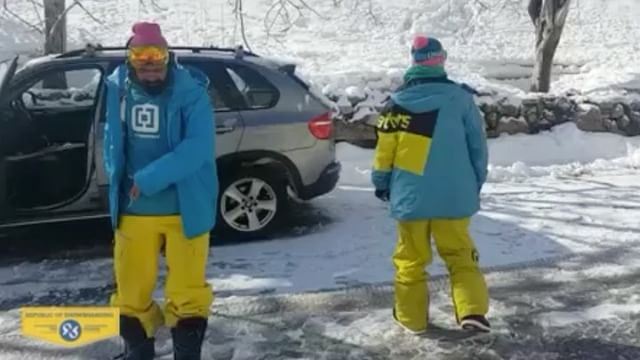 How we warm up for a big day 🏂 republicofsnowboarding  rosthehouse ... (Ouyoun El Simen-Kfardebian)