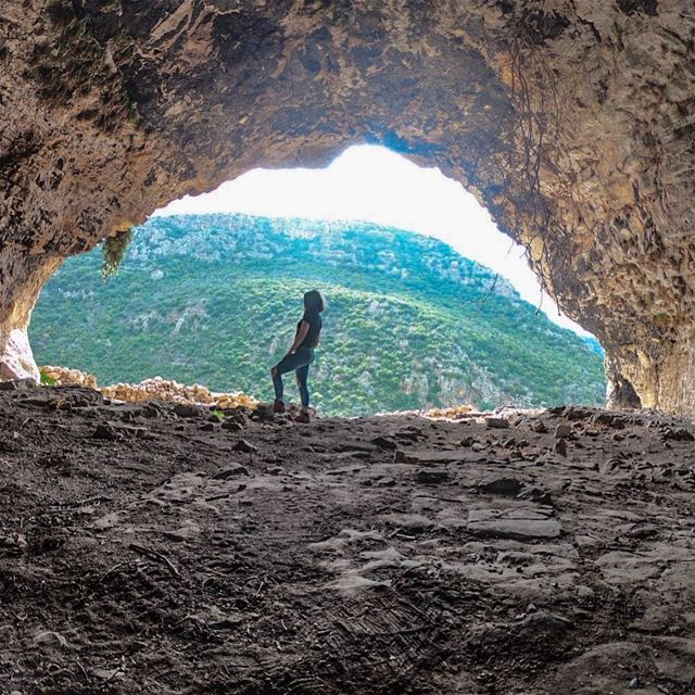 "I am from Lebanon, from Beirut and Tyre and the SouthI am from the... (El Qlaïlé, Al Janub, Lebanon)