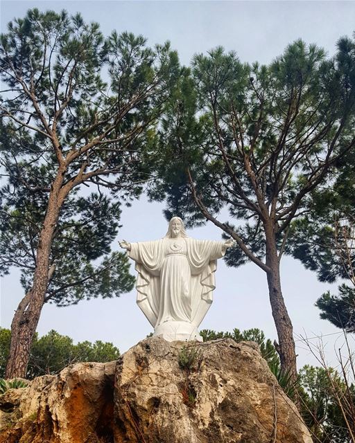 "I am the resurrection and the life. Whoever believes in me, though he die, (Ajaltoun, Mont-Liban, Lebanon)