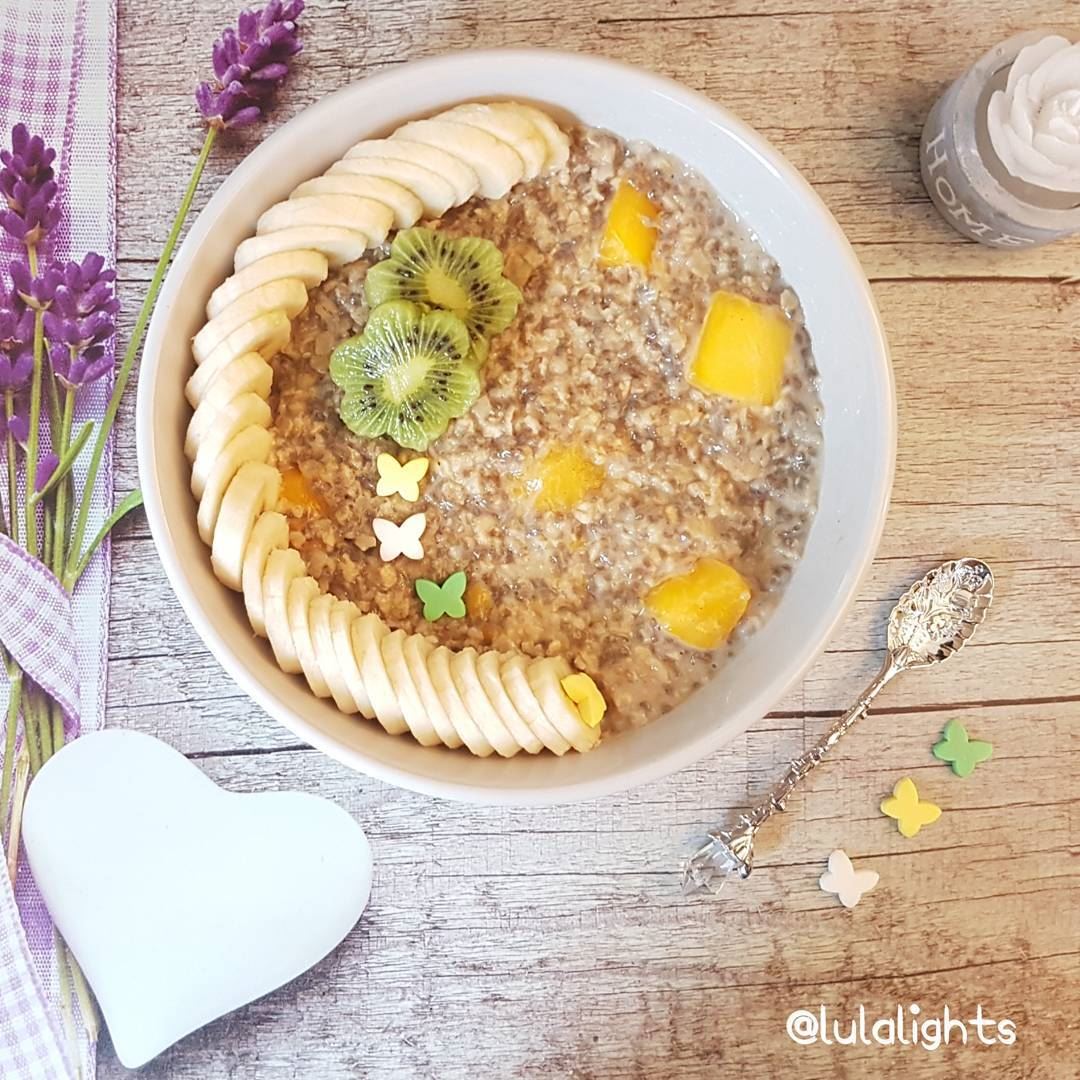 🌱I can eat oats for breakfast, lunch & dinner😋Especialllyyy if it's... (Germany)