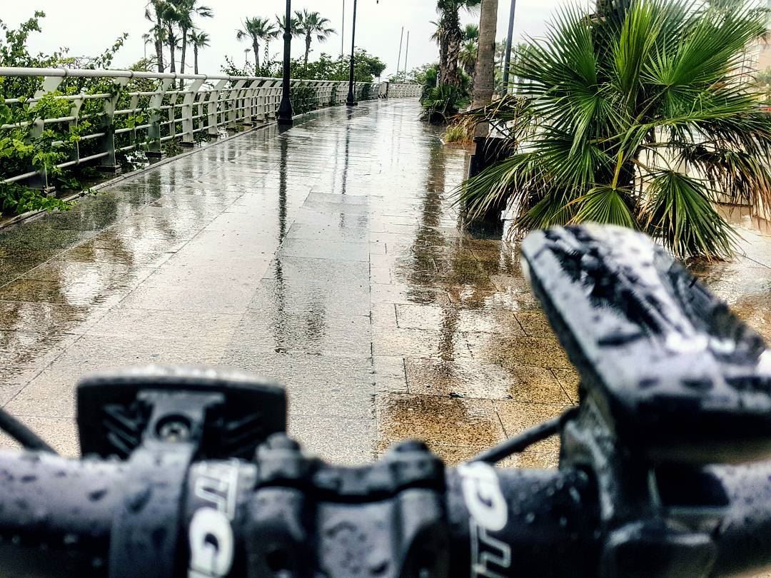 I can't say NO to my bike... nomatterwhat🌧🌊🚲📸 cycling .... ...... (Beirut, Lebanon)