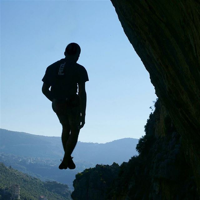 I'd risk the fall, just to know how it feels to fly.  climb  climbing ... (Tannourine)