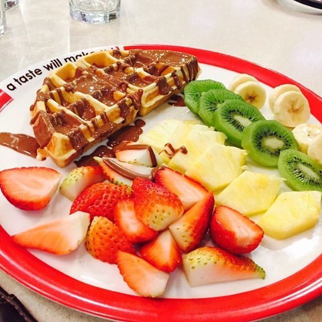 I don't care how strong you are or how much will power you think you have but no one and i mean not even a diabetic can resist this... (Dipndip Kaslik)