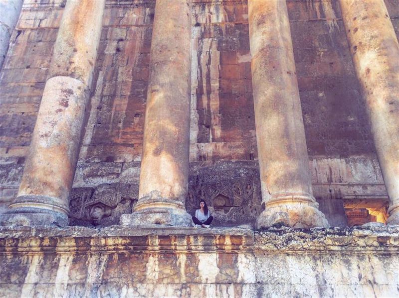 I don't feel so small🙅🏻 (Baalbek , Roman Temple , Lebanon)