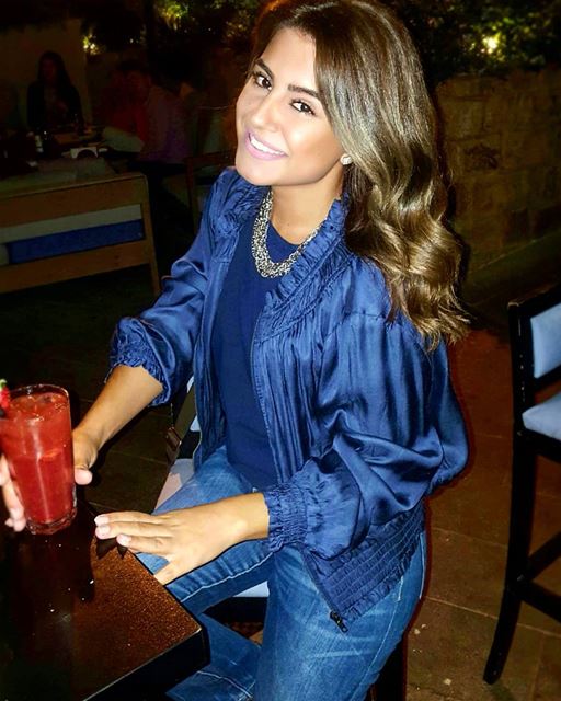 I have this certain Je ne sais quoi on my mind 🍸 night  bleu  like4like ... (Cinco Broumana)