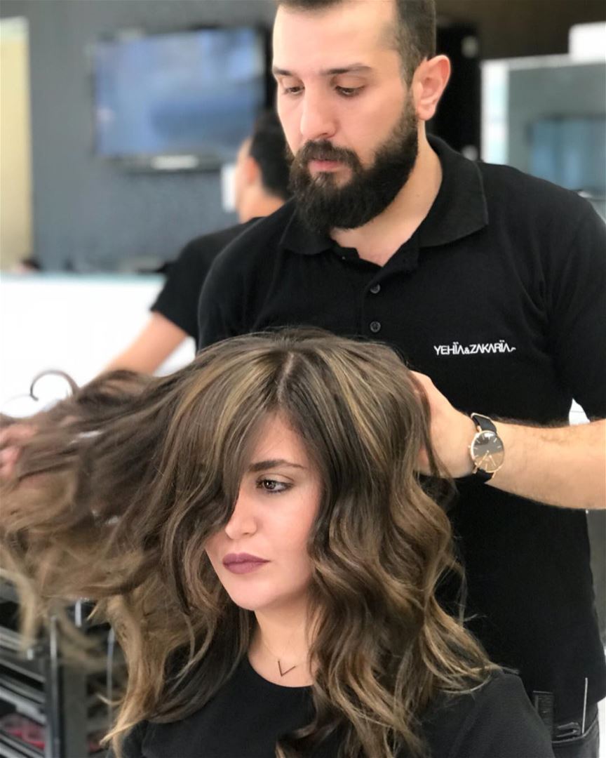 I hope your day is as nice as my HAIR!⚡️💫PS: My hairdresser is an Artist! (Yehia & Zakarïa Beauty And Hair Salon)