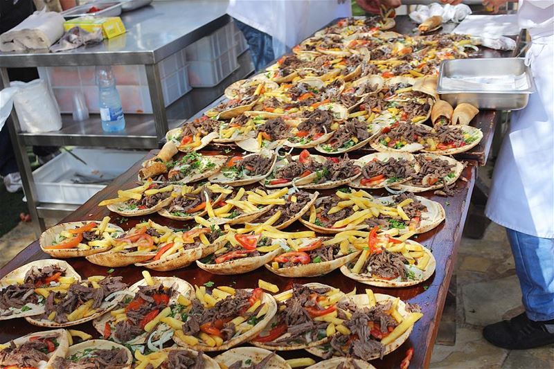 I'll take them all thank you ! 🙄. monday food eat yummy nomnom foodie... (Beirut, Lebanon)