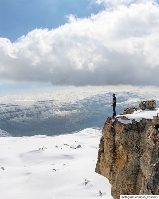 I Love Places That Make You Realize How Tiny  You And Your Problems Are 🗻☁ (Laklouk)