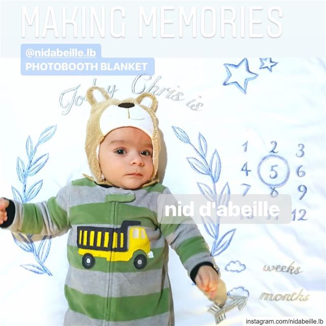 I m 5 months old 🏕2in1 blanket & photobooth! Write it on fabric by nid d'a