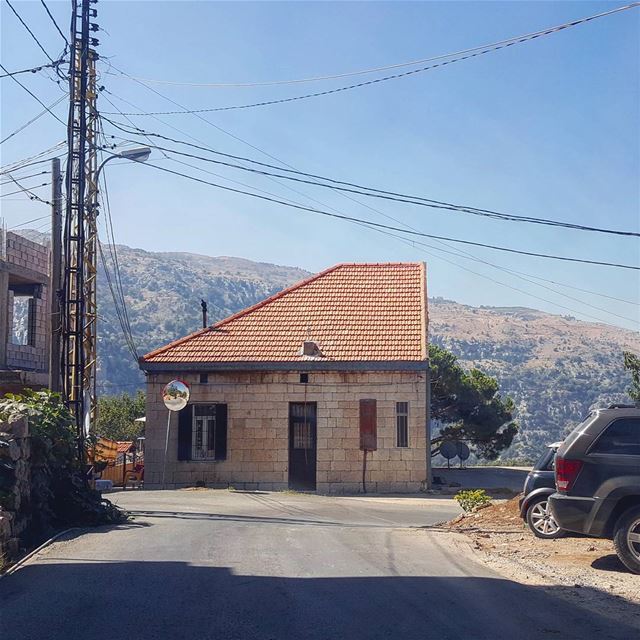 I'm looking for my other half ?!... oldarchitecture  house  summer ... (Baskinta, Lebanon)