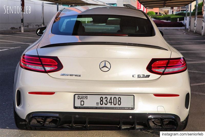 I’m usually not a big fan of white colors on cars but damn it looks so... (Dubai, United Arab Emirates)