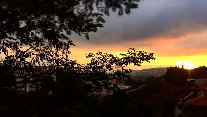 I never met a  sunset💛I didn’t like😌 beautiful  view  nature  village ... (Rayfun, Mont-Liban, Lebanon)