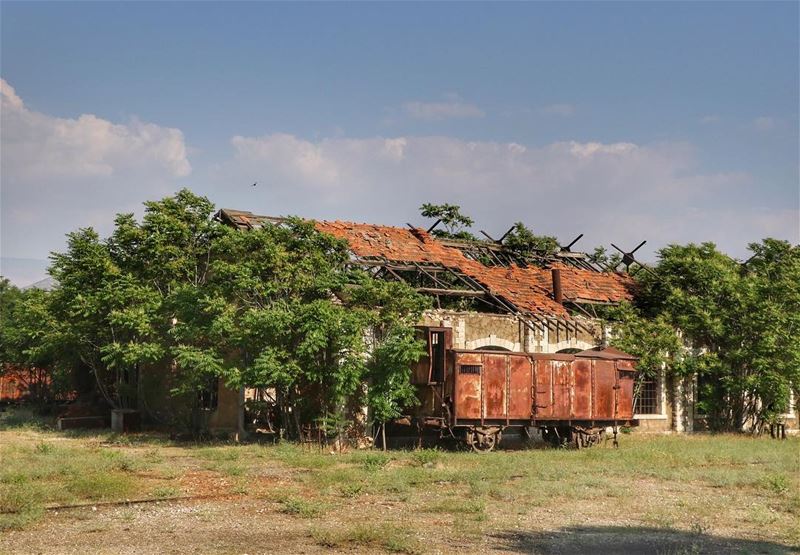 I stood there heartbroken 💔 🚂  trainstation  abandonedplaces  lebanon ... (Rayak, Béqaa, Lebanon)