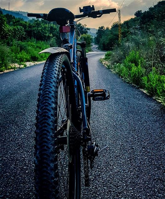 I trust my bici..🚲🍃🍃🍃. myride cyclinglife myway........... (Boqaâta, Mont-Liban, Lebanon)