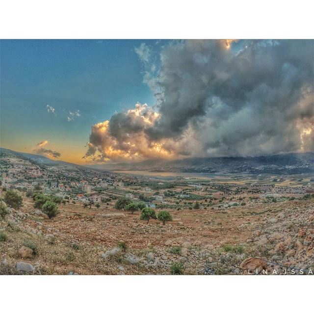 I've always believed that every obstacle is an opportunity as well.... (Baaloûl, Béqaa, Lebanon)