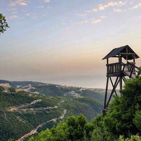 I will take you up and down these hollers and hills, let me show you how country feels..Mechehalne-Byblos