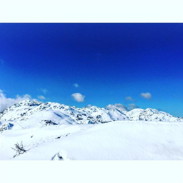 Ice cream snow❄️☀️  lebanon  livelovelebanon  caplifephotography ... (Laklouk Village Vacances)