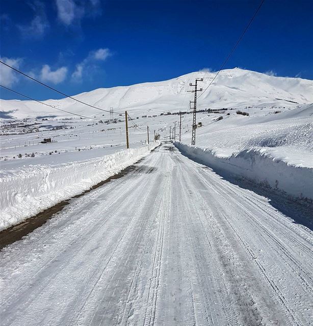 Ice ice baby❄ ice  icyroads  snow  winter  winterwonderland  allwhite ... (Mount Sannine)