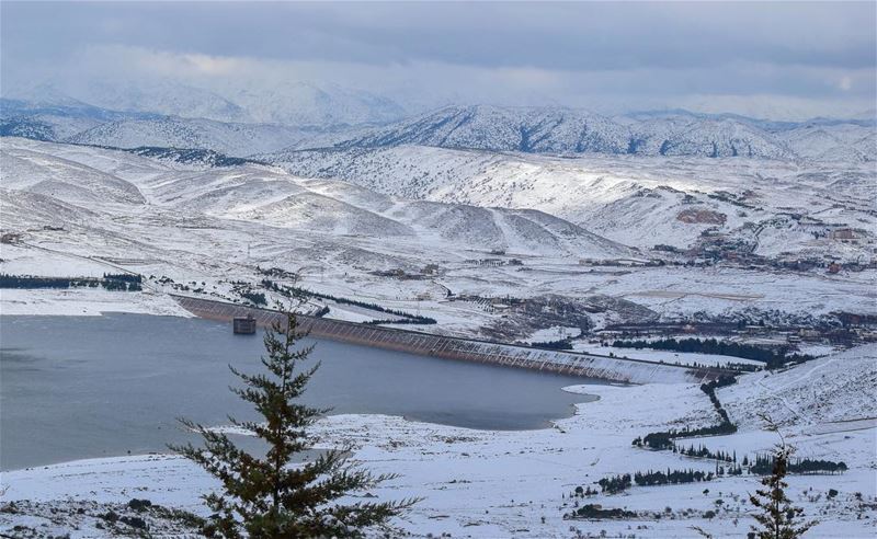 Ice skating anyone?! ⛸⛸Stay warm in this freezing day!!  nature ... (Karoun, Al Beqqa, Libnan)