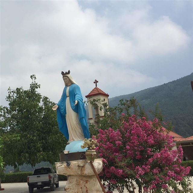  ig_lebanon  instalike  whatsuplebanon  church  virginmary  faith ... (Oudin , Aandaqet)