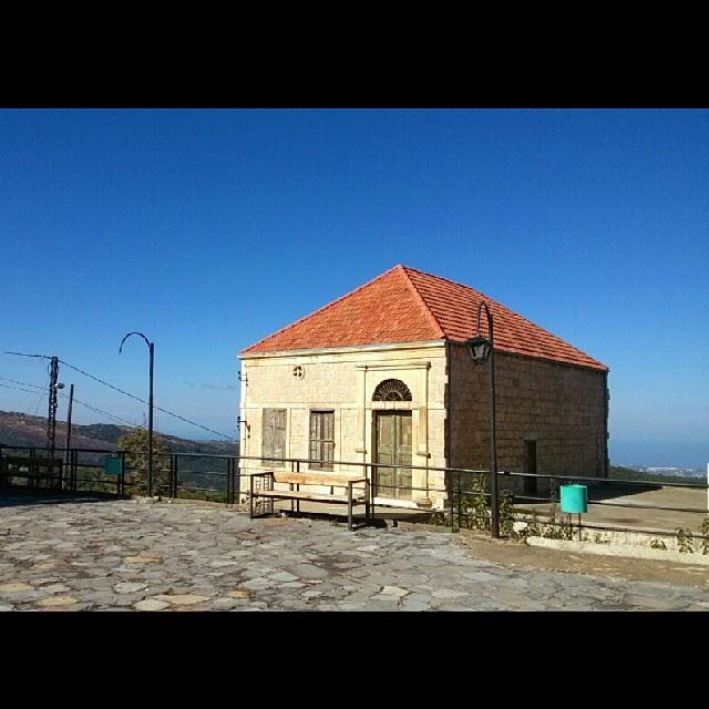  ig_lebanon  lebanon_hdr  proudlylebanese  insta_lebanon  livelovebeirut ... (Hardine)