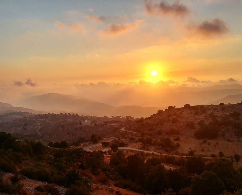 Illumination series 2/3 🌞 This view from the campsite is the cure for all... (Cedars Ground Campsite)