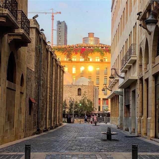 Illuminée:::::::::::::::::::::::::::::::::::::::: sunset  city  street ... (Downtown Beirut)