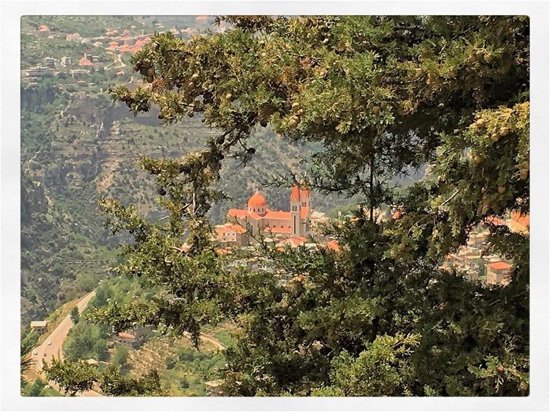 Imagine...  bcharre  lebanon  livelovebeirut  livelovelebanon ... (Bcharreh, Liban-Nord, Lebanon)