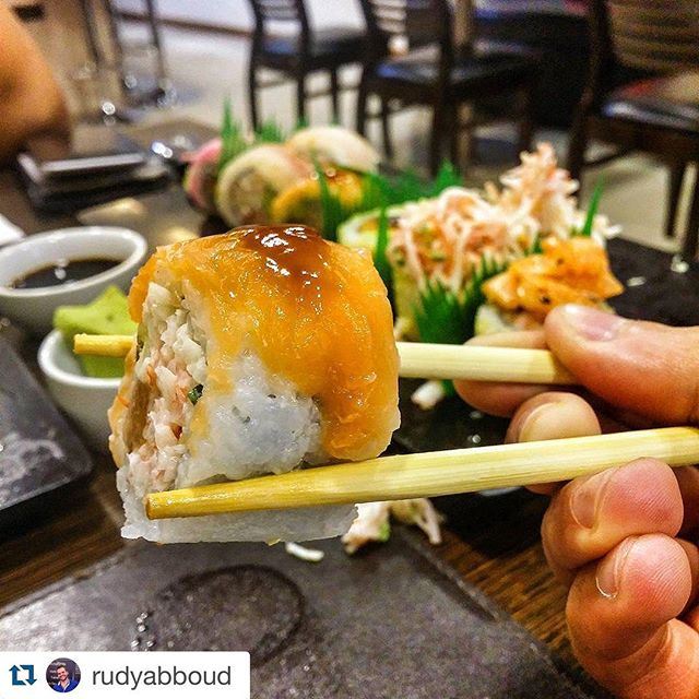 In case you're indecisive about what to have for dinner today, here's an idea!  (Wakame Sushi Boutique)