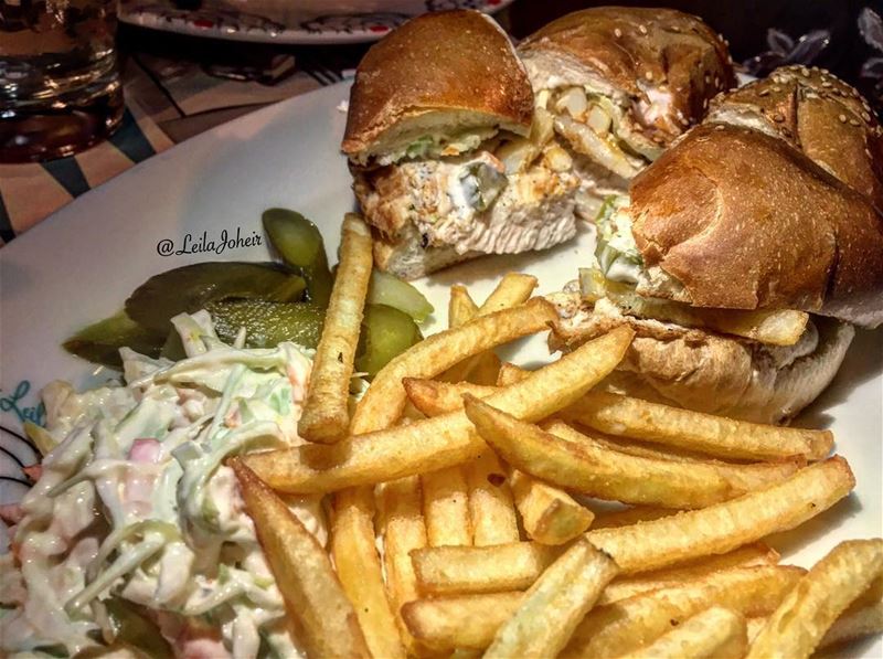 In the mood for this!!! kahwetleila  lebaneseburgers  livelovelebanon ... (Kahwet Leila قهوة ليلى)