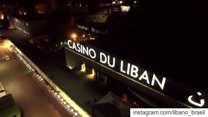 🇱🇧🇧🇷 Inaugurado em 1959 (período dos anos dourados do Líbano), o... (Casino du Liban)