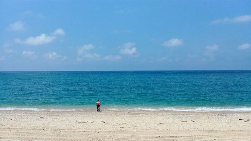 Into the Blue 🌊  nofilter  meditation  horizon  livelovesaida ... (Saïda, Al Janub, Lebanon)