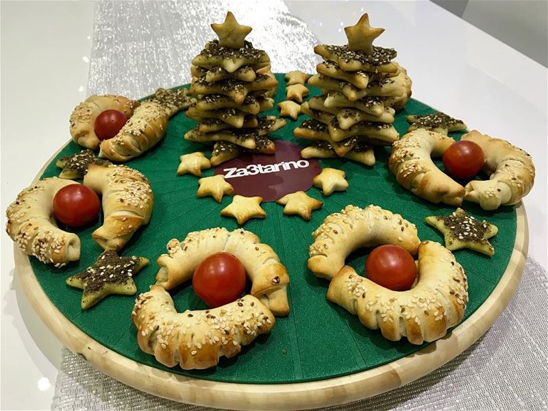 Irresistible Christmas tree 🎄 made from freshly baked Thyme Stars⭐️ &...