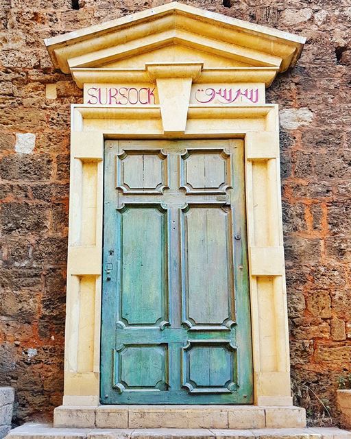 Is it weird that I'm so in love with this door? 💙😊💙... (Gemmayze)