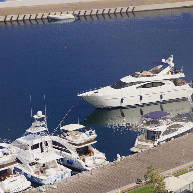 Is that my yacht? 🇱🇧 lebanon  lebanon_hdr  lebanonlove  lebanonmania ... (Four Seasons Hotel Beirut)
