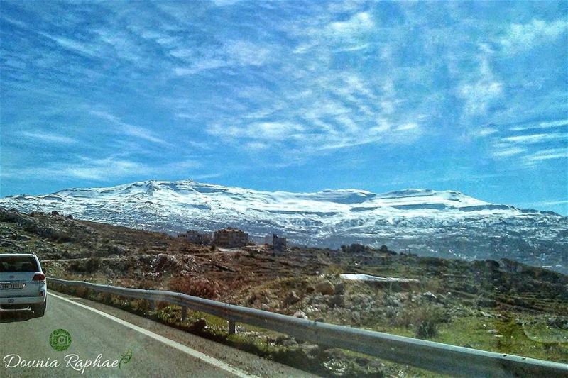 Is the mountain calling you? 🏔️... winter  snow  mountains ... (El Mtaïn, Mont-Liban, Lebanon)