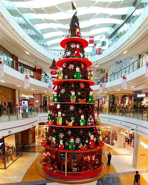 It is Christmas Time.. ✨💞.. -_-_--_-_-_--_-_-_-_-_-_-_-_-_-_ christmas... (City Centre Beirut)