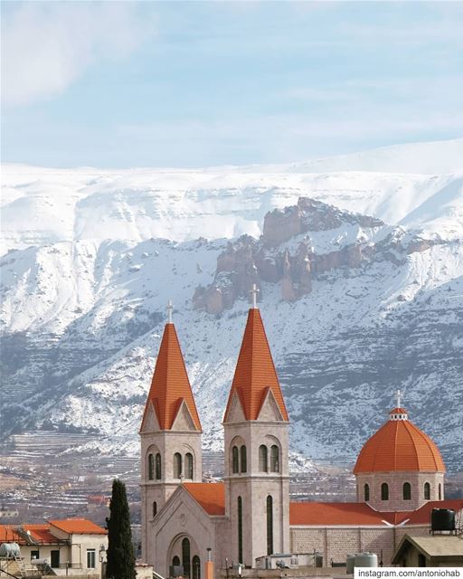 It is said that the Face in the mountains is clearer during Summer. Can... (Bcharré, Liban-Nord, Lebanon)