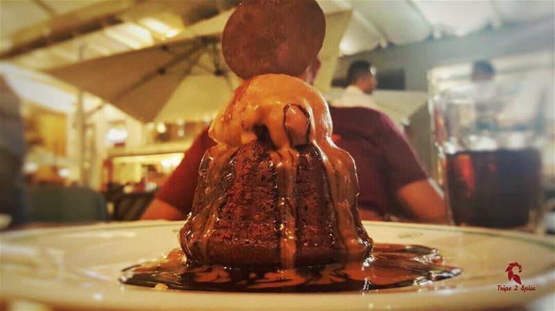 It's a dark chocolate volcano 🌋 🍫.----------------------------📍 @medre