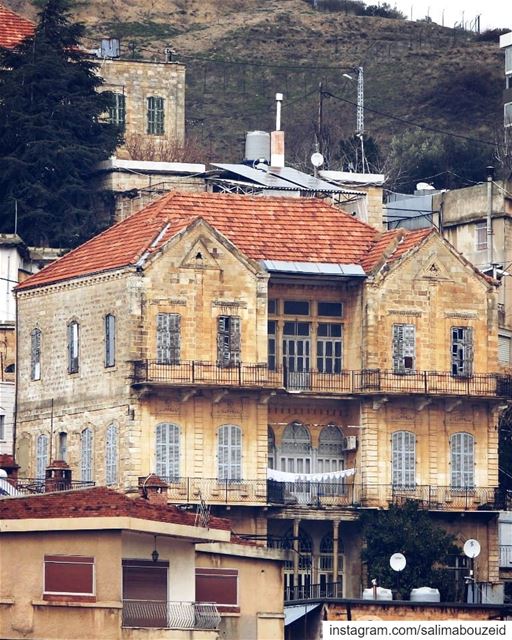 It's a laundry day 🏡Morning dears 🧡------------------------------------ (Zahlé, Lebanon)