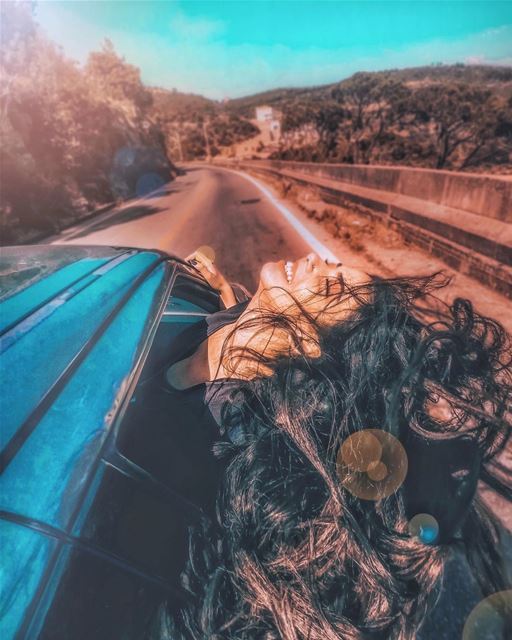 It’s all the wild stuff that happens along the way🌻. ......... ... (Chouf)