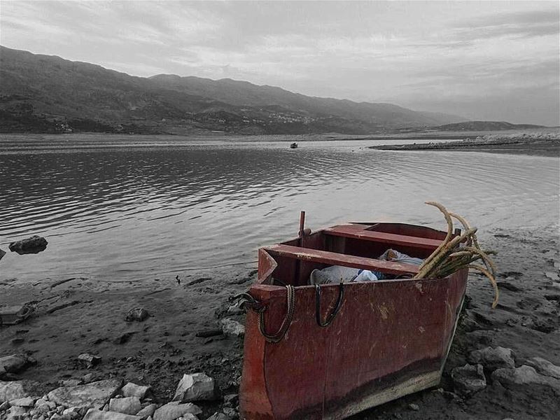 It's always a nice place....at a certain time... photo  photos  pic ... (Qaraaoun, Béqaa, Lebanon)