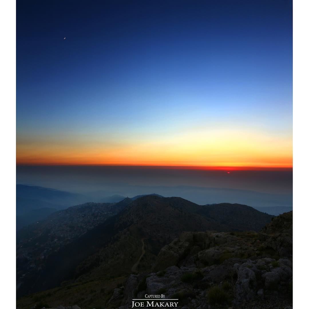 it's not just a sunset it's a moonrise too..Panorama of 9 pics ehden ...