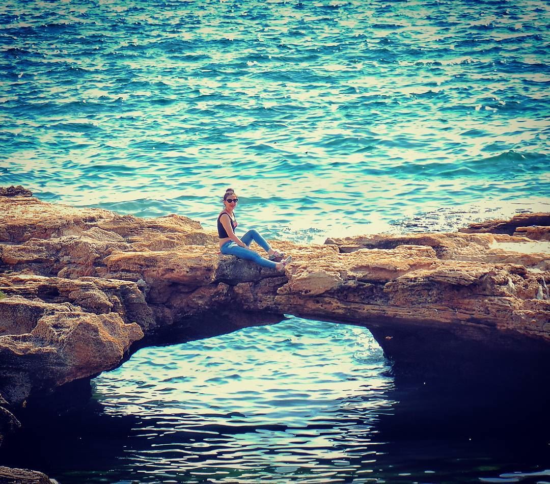 It's one of the most serene,peaceful places you can imagine😎😍✌🌊🌞🐟🐬🐳 (Anfeh Sea Shore)