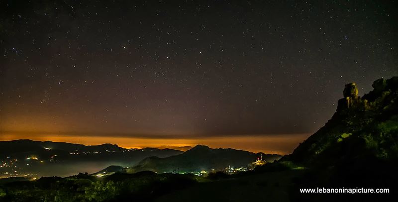 It's so amazing to watch the stars from the clear skies of Akoura... (Saydet el Qarn)