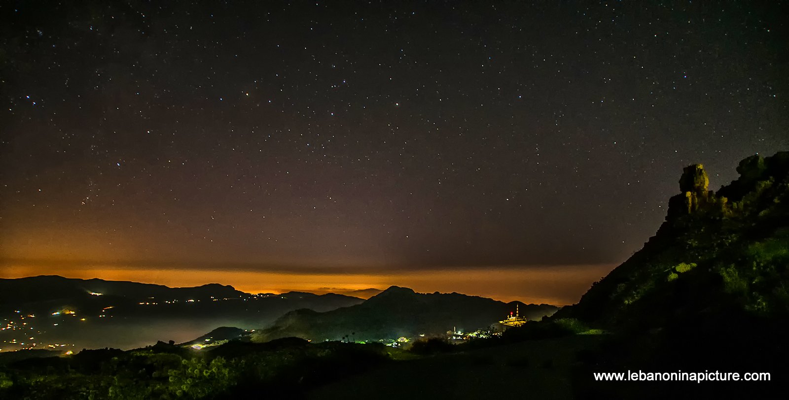 It's so amazing to watch the stars from the clear skies of Akoura... (Saydet el Qarn)